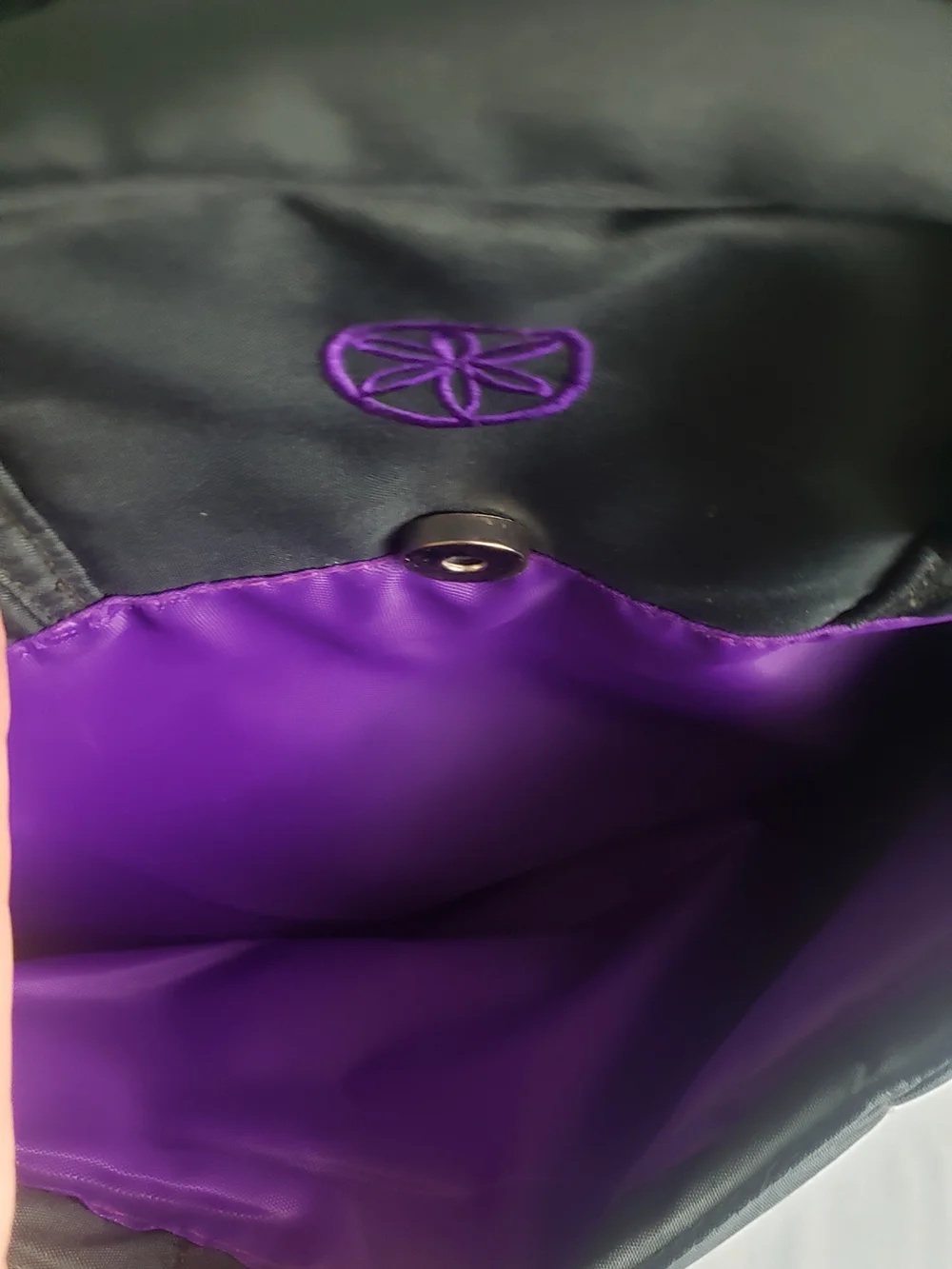 GAIAM Laptop Tablet Expandable Bag 7 Pockets